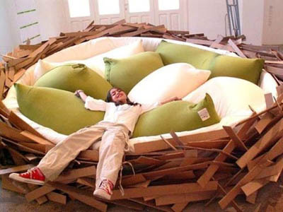 Birds nest bed memory foam